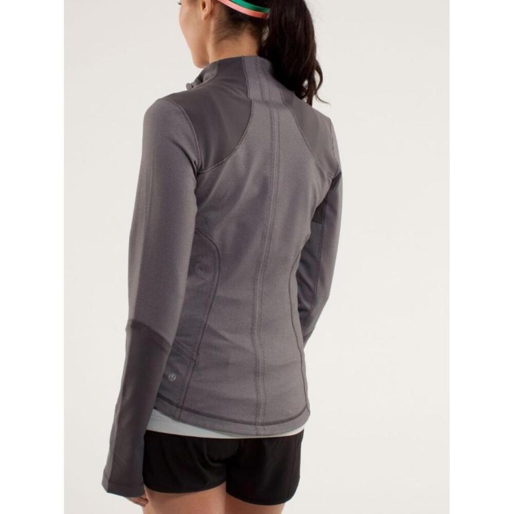 Lululemon Forme Jacket
Soot Light - Picture 3 of 8